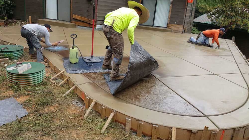Dover-Tampa Custom Concrete Pros-We offer custom concrete solutions, Polished concrete, Stained concrete, Epoxy Floor, Sealed concrete, Stamped concrete, Concrete overlay, Concrete countertops, Concrete summer kitchens, Driveway repairs, Concrete pool water falls, and more